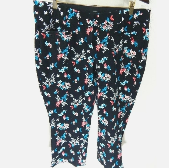 Lane Bryant Allie Floral Crop Pants - Picture 1 of 3
